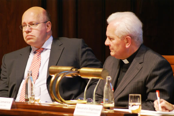 Peter Altmaier and Bishop Franjo Komarica