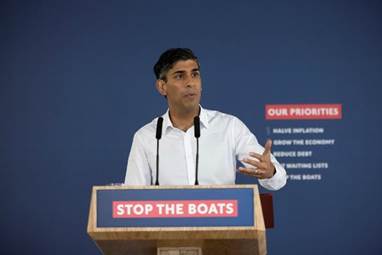 Prime Minister Rishi Sunak gives a press conference after visiting a Border Force cutter boat in the Dover Strait. Photo: flickts / Simon Dawson / No 10 Downing Street