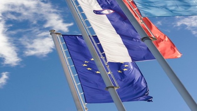 Slovenian and EU flags